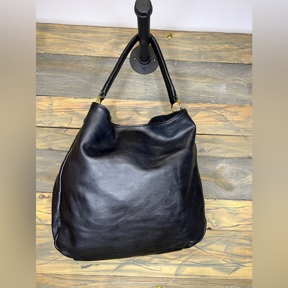 BIN048. Black Gold Hardware Large Bag - Picture 4 of 4